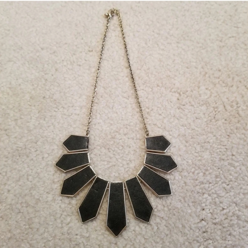 Statement necklace